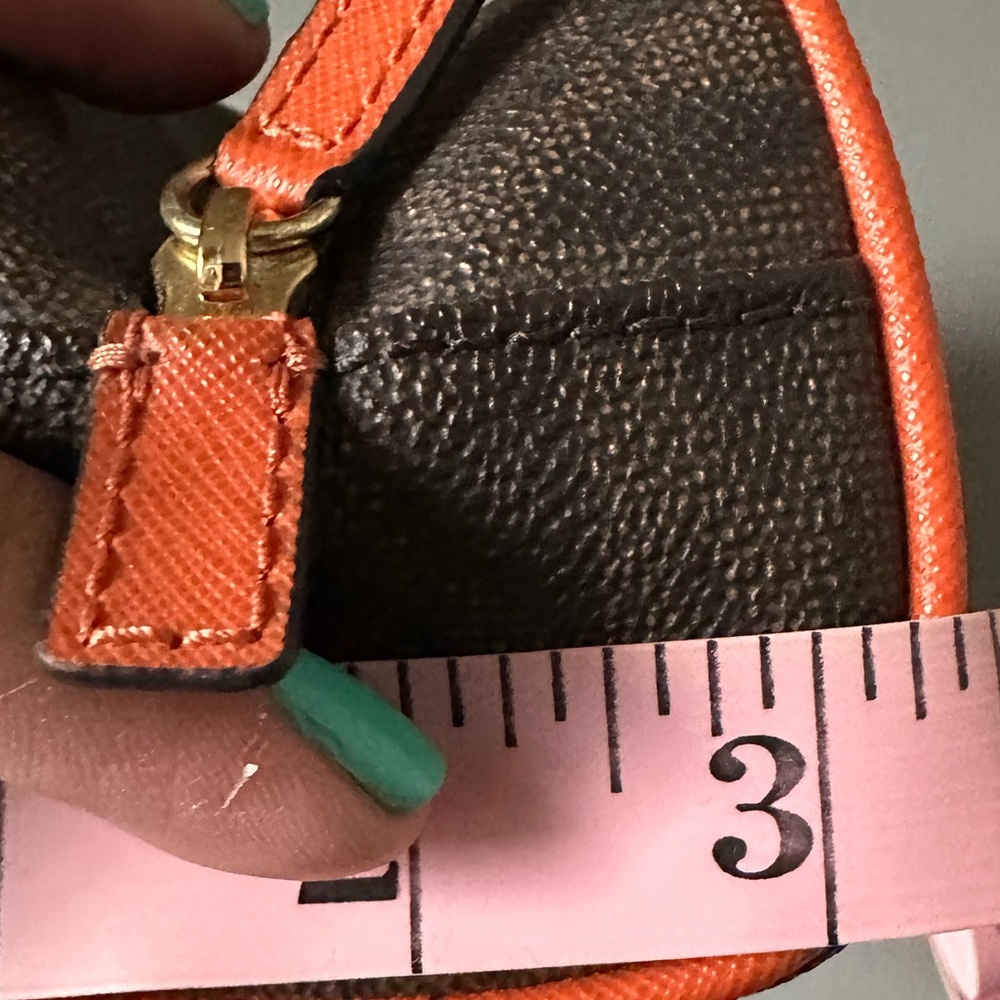 Micheal kors small bag - Picture 5 of 8